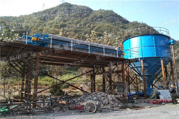 洗砂壓濾機(jī)造成的濾布損壞的原因有哪些？